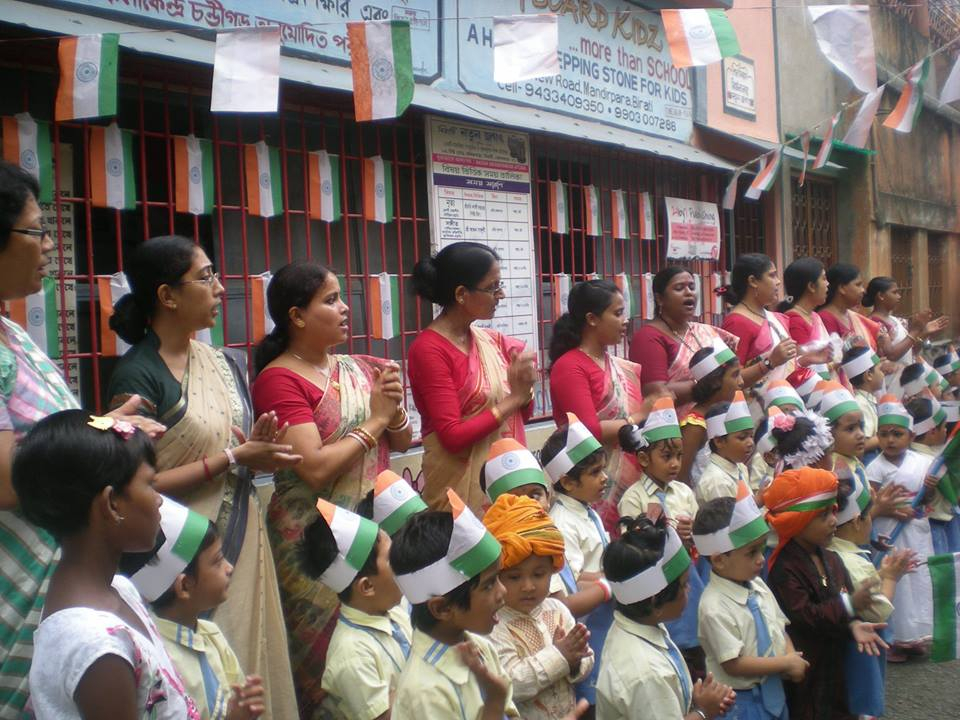 Key Board Kidz slider, music learning for kids, keyboard training for children, music education slider, kids music class, musical talent development, child-friendly music program, piano lessons for kids, educational music institute